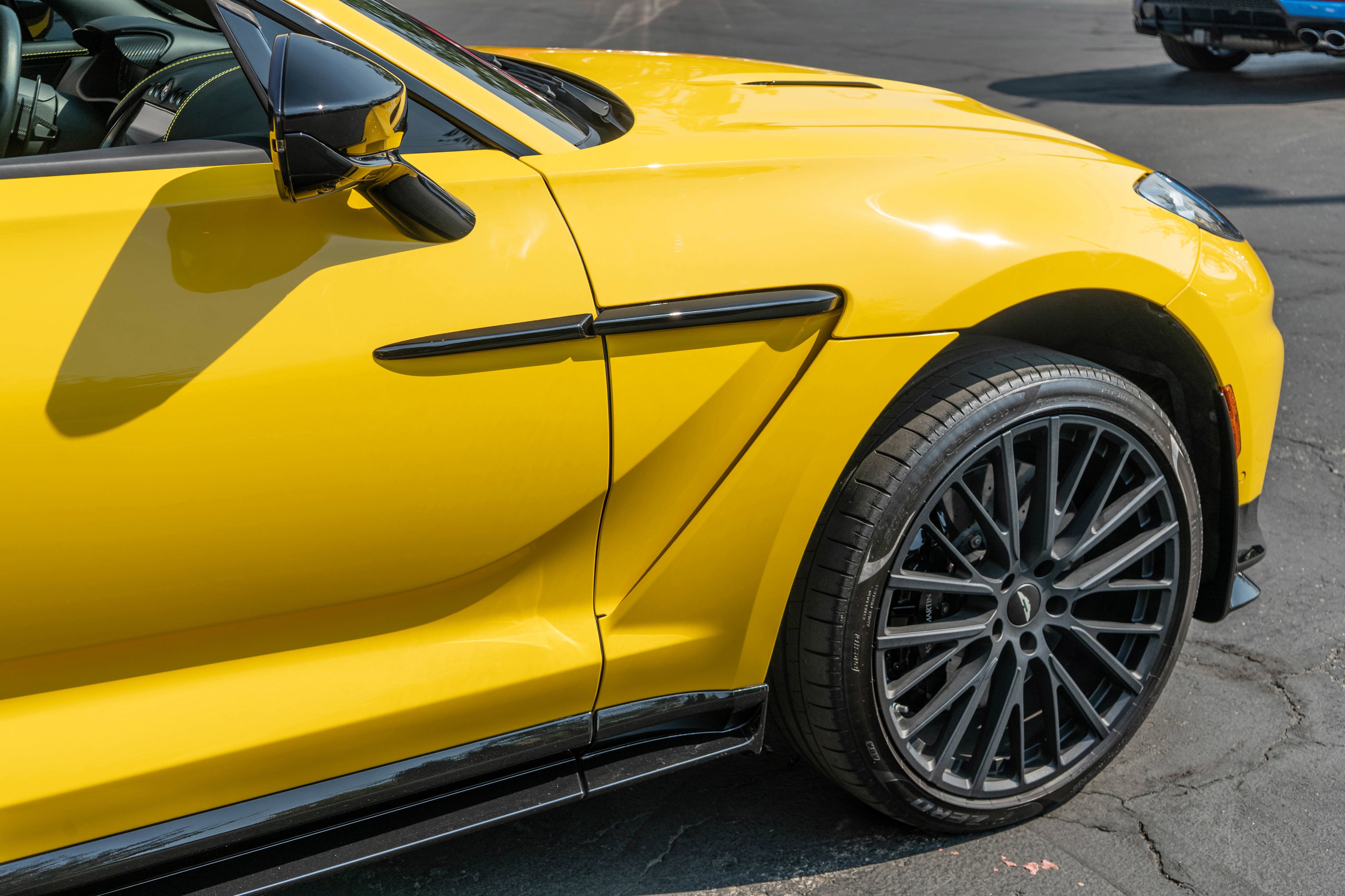 2023 Aston Martin DBX 707