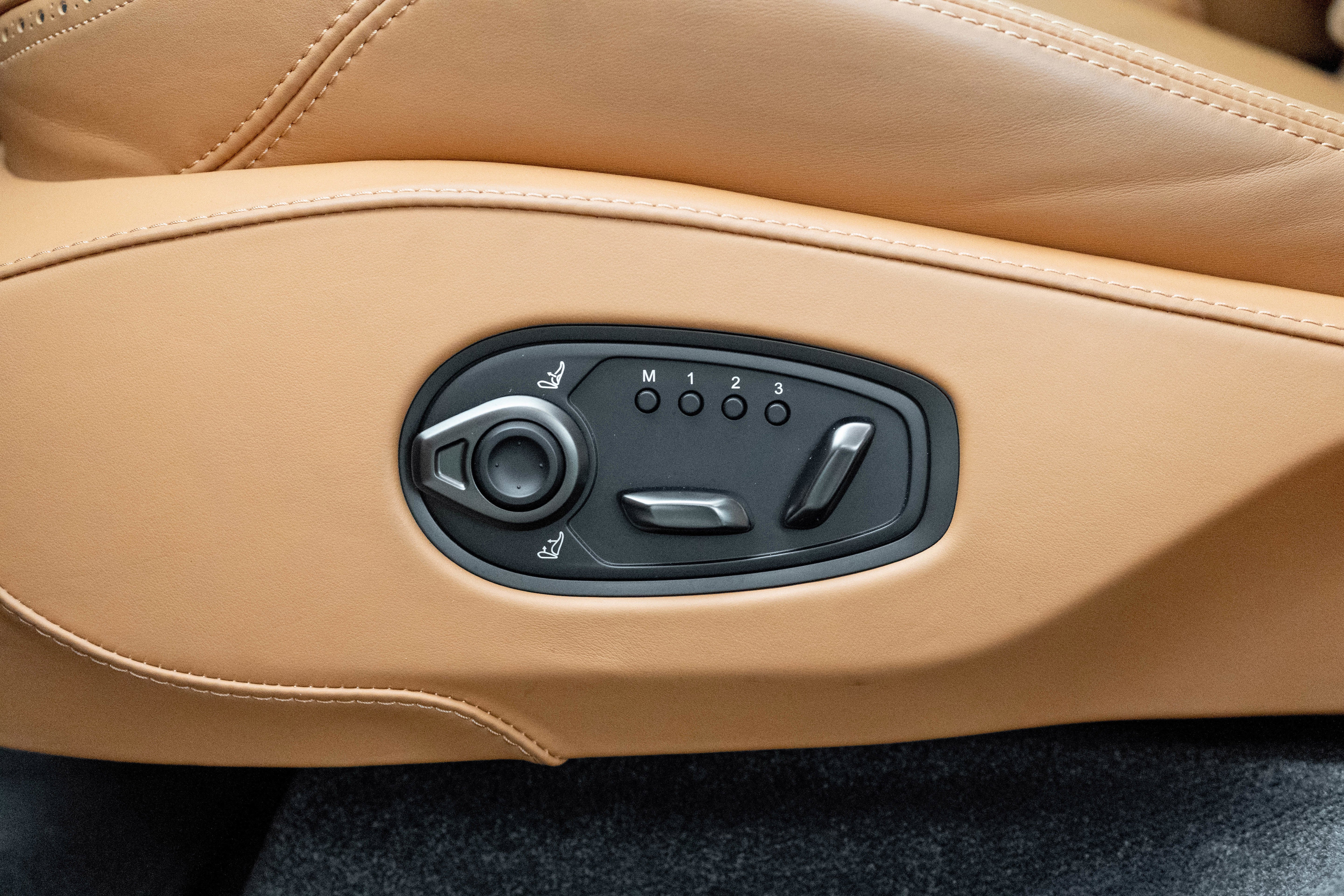 2024 Aston Martin DBX 707