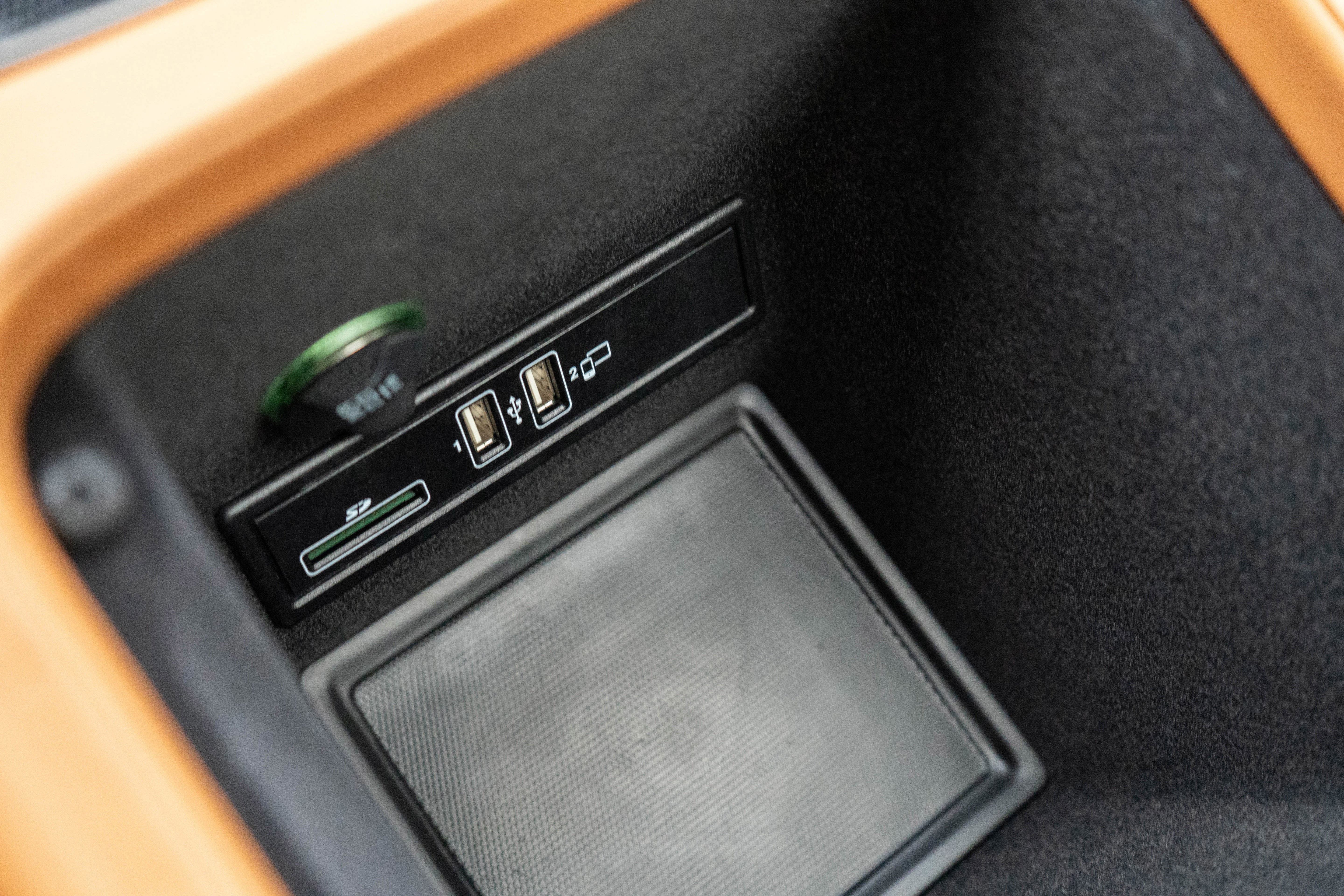 2024 Aston Martin DBX 707