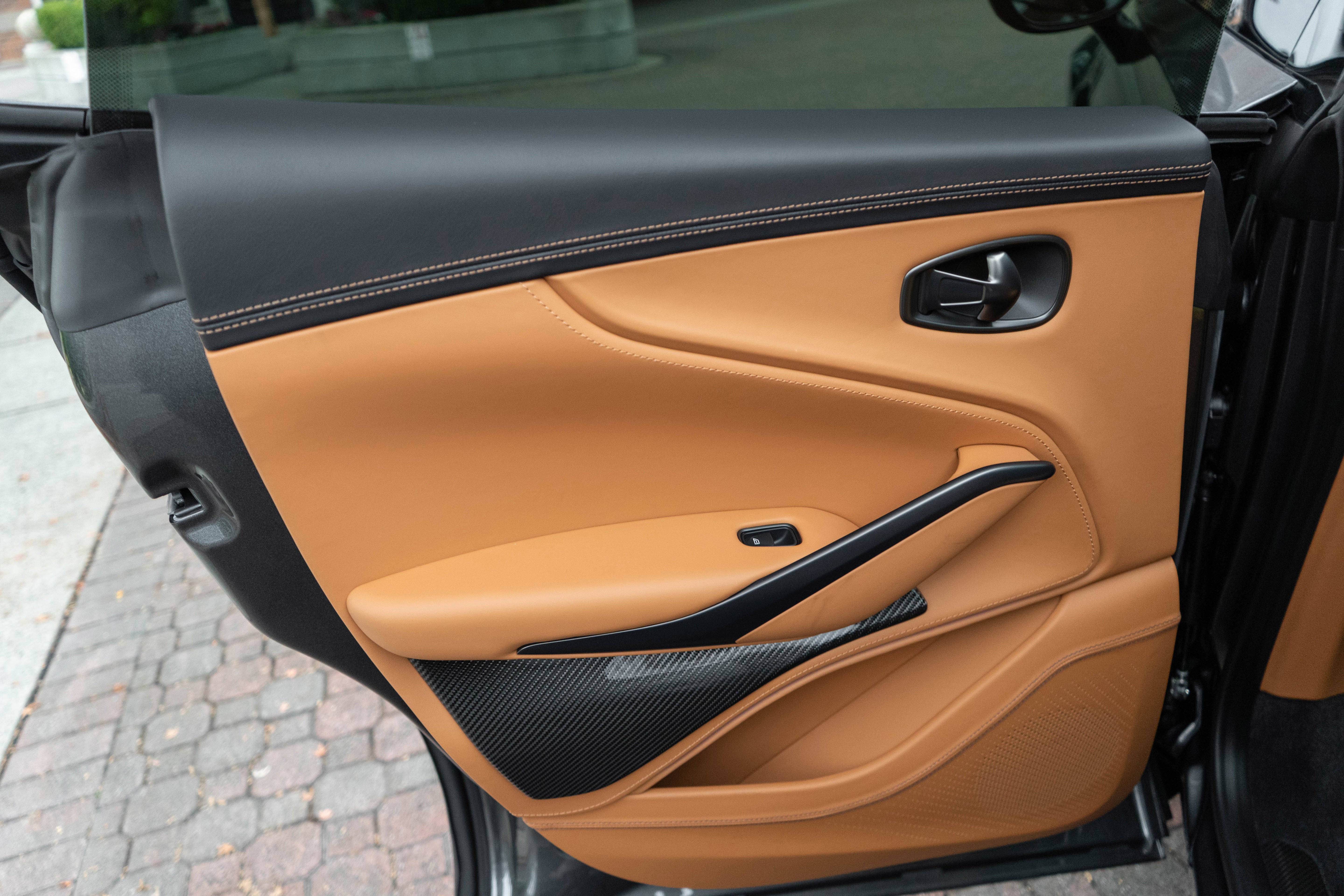 2024 Aston Martin DBX 707