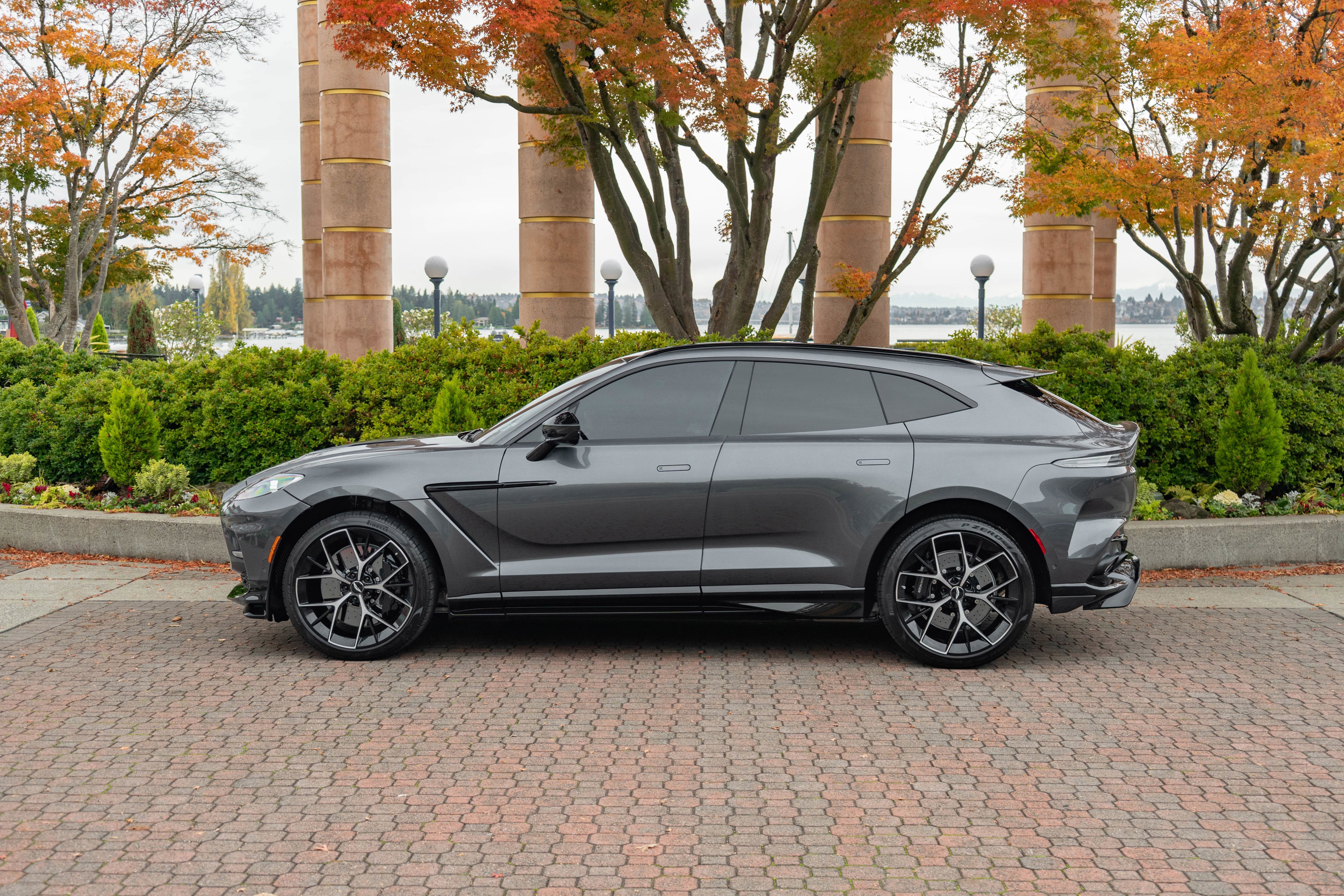 2024 Aston Martin DBX 707