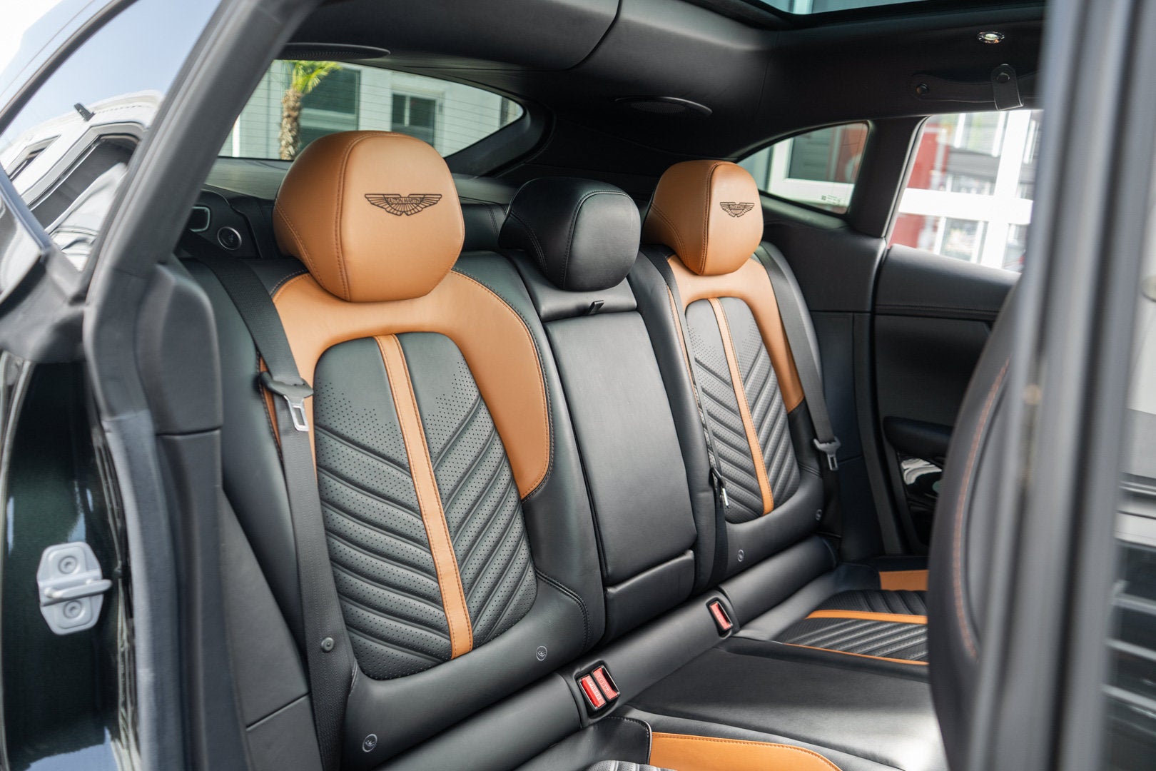 2023 Aston Martin DBX 707