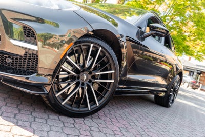 2023 Aston Martin DBX 707
