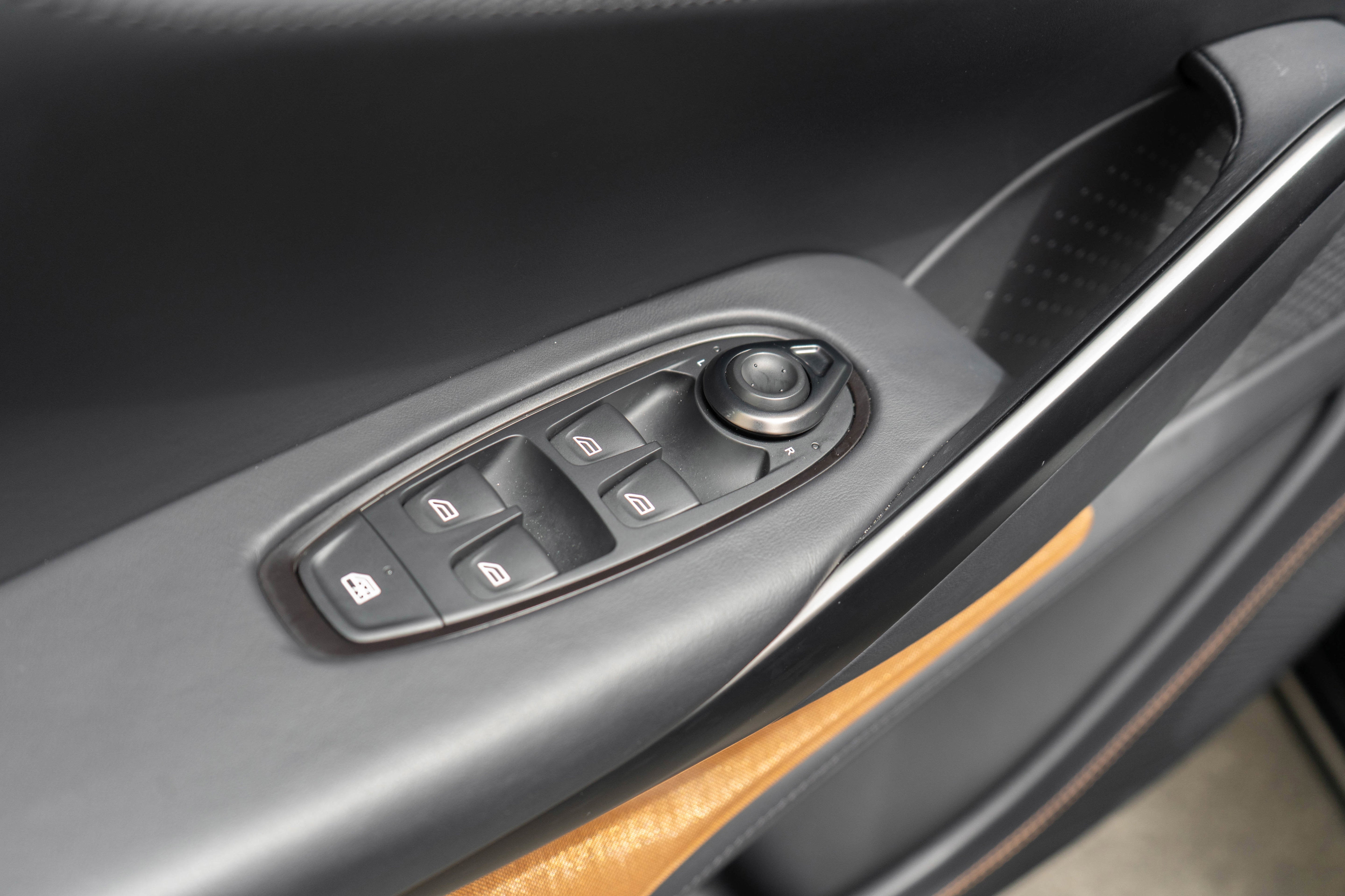 2023 Aston Martin DBX 707