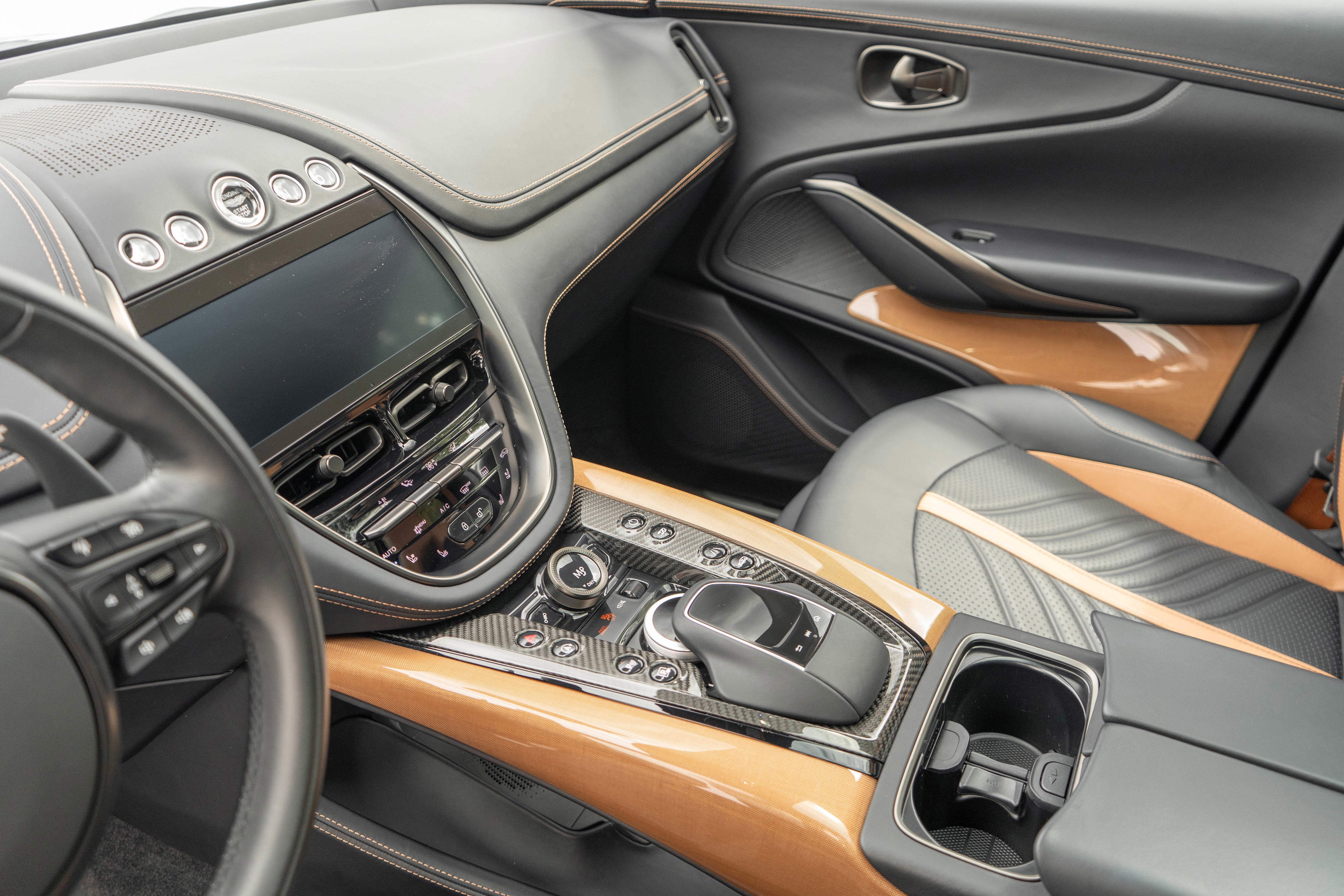 2023 Aston Martin DBX 707
