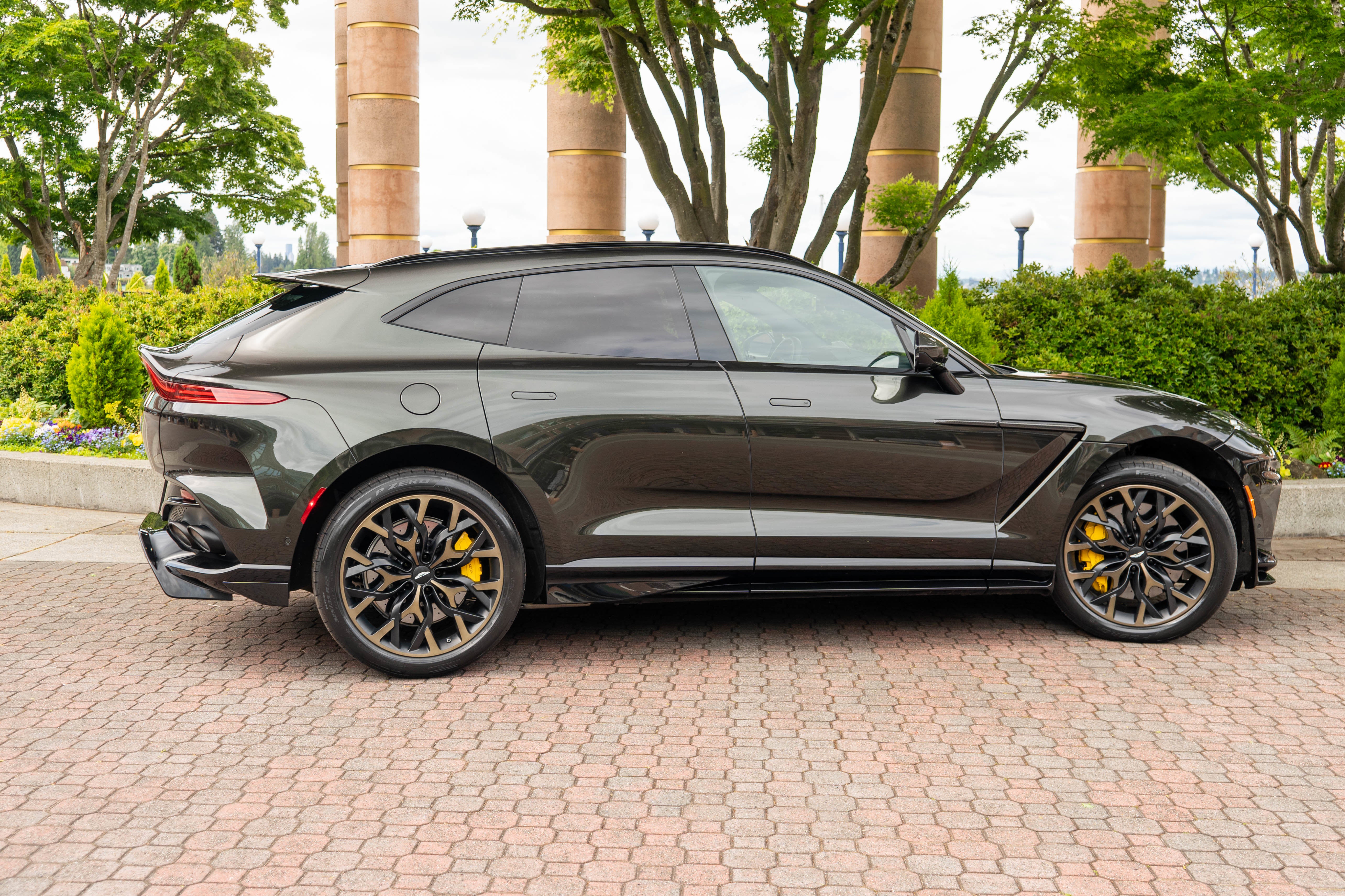 2023 Aston Martin DBX 707