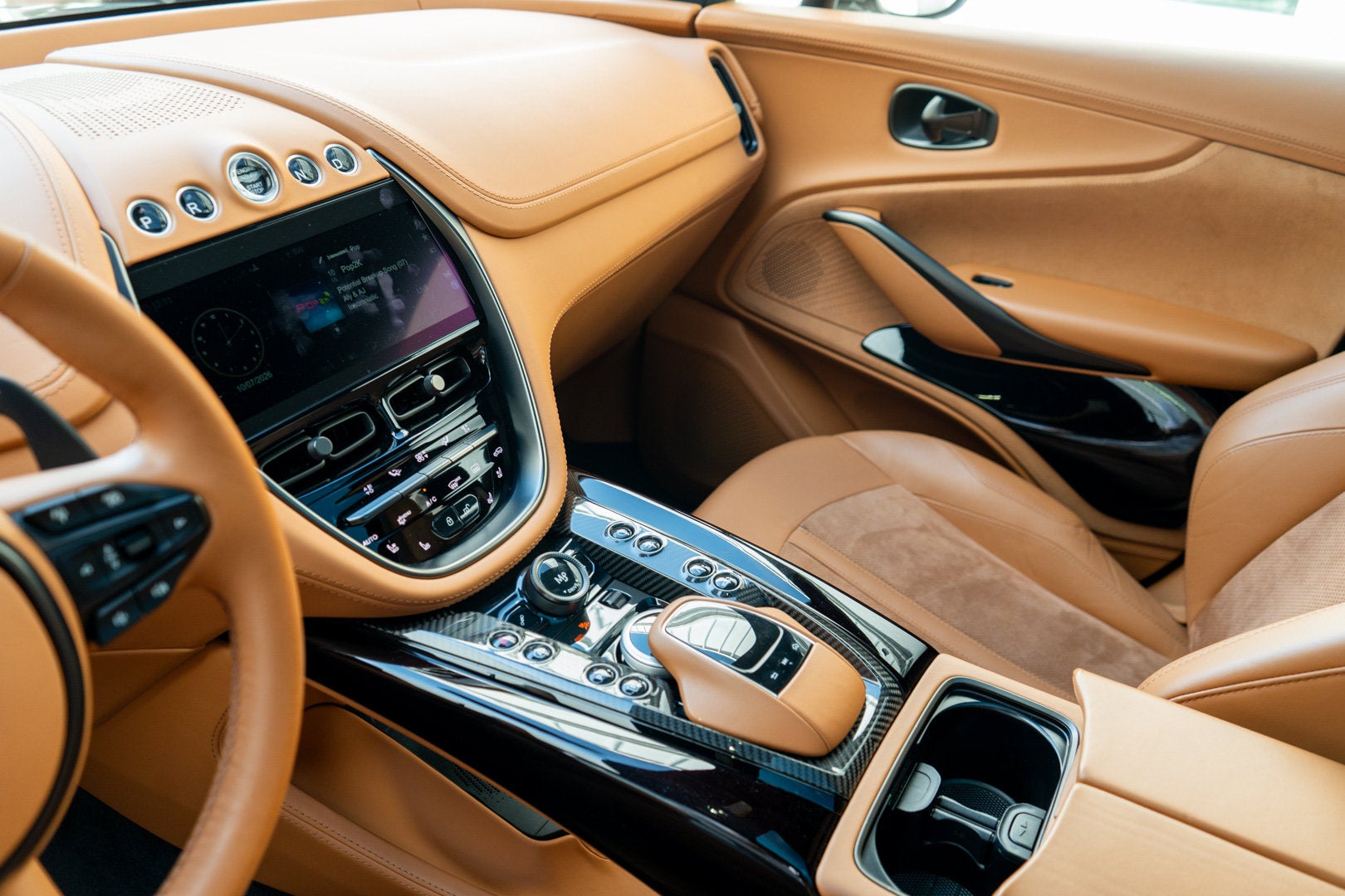 2023 Aston Martin DBX 707