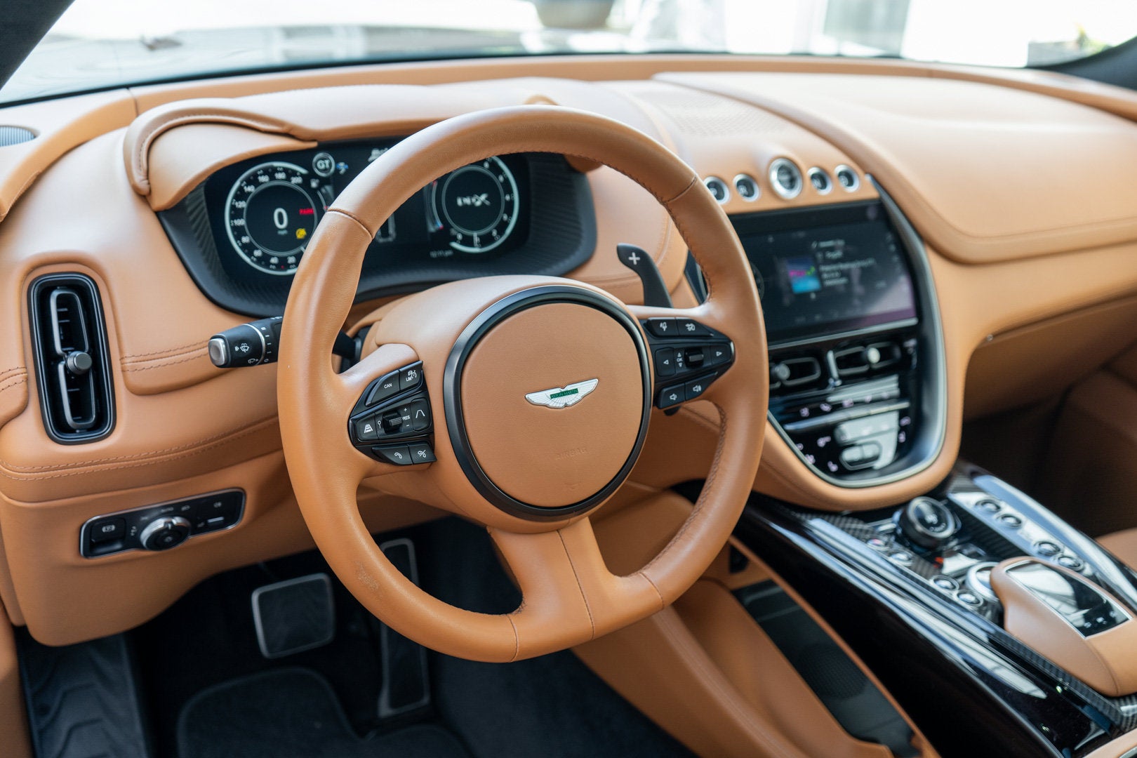 2023 Aston Martin DBX 707