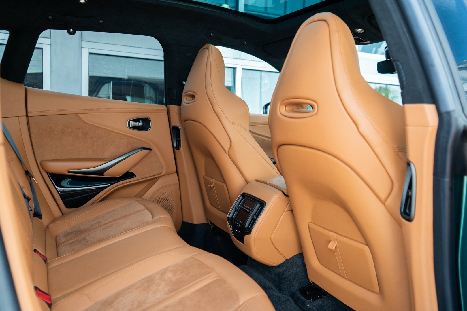 2023 Aston Martin DBX 707