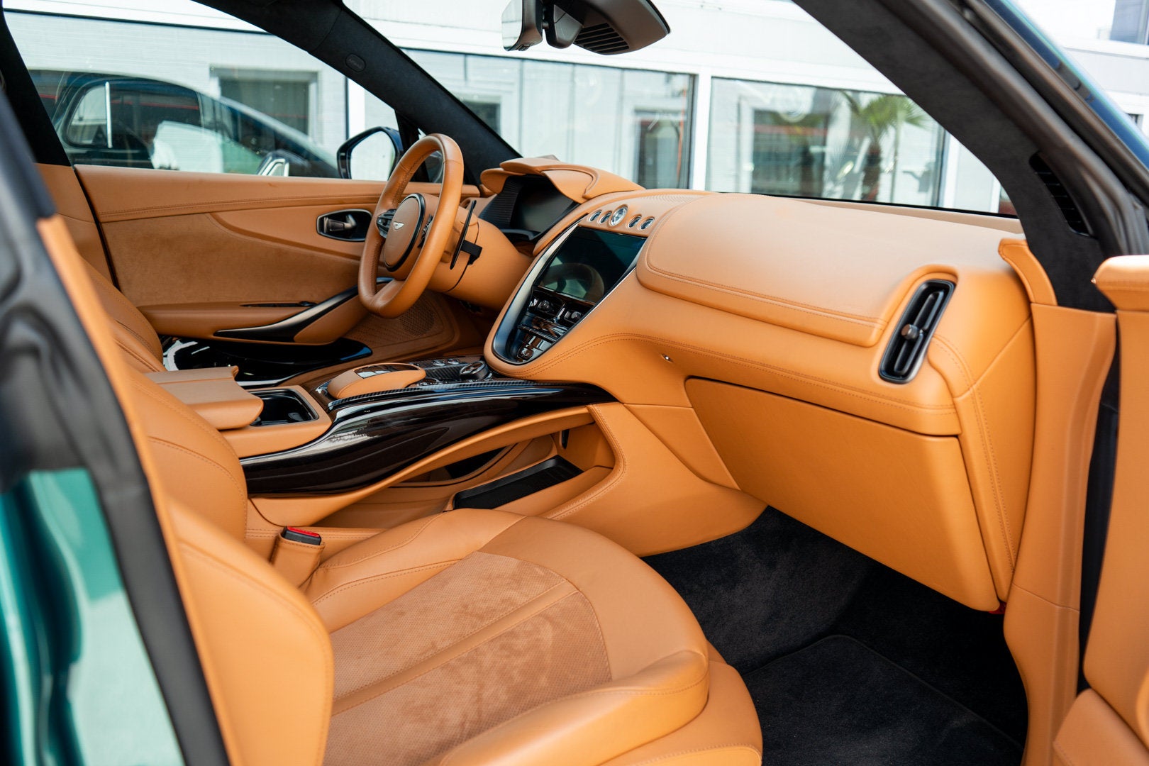 2023 Aston Martin DBX 707