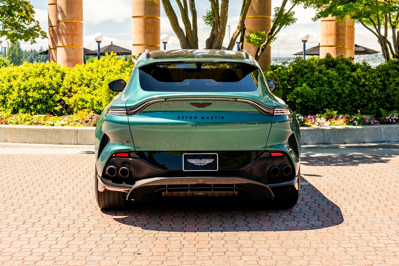 2023 Aston Martin DBX 707