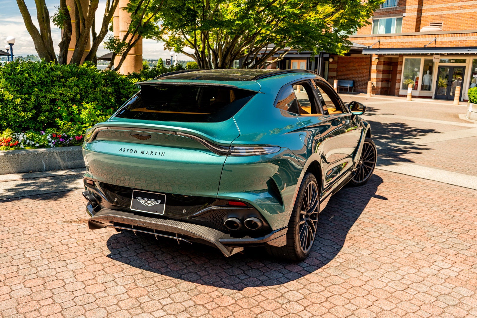 2023 Aston Martin DBX 707