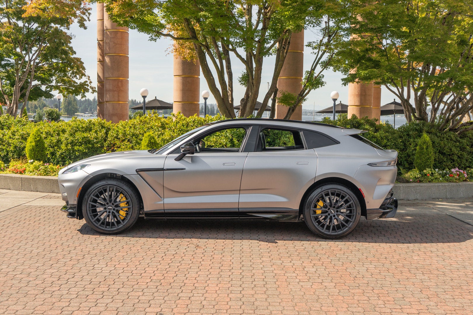 2023 Aston Martin DBX 707