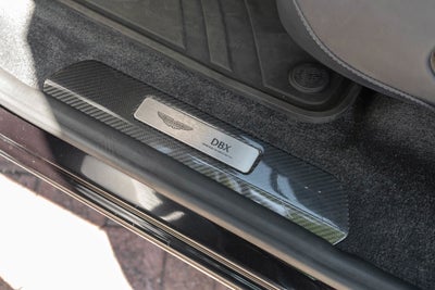 2025 Aston Martin DBX 707