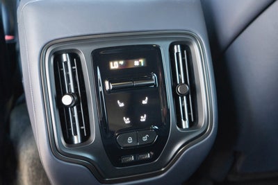 2025 Aston Martin DBX 707