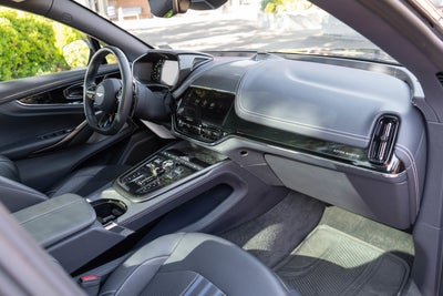 2025 Aston Martin DBX 707