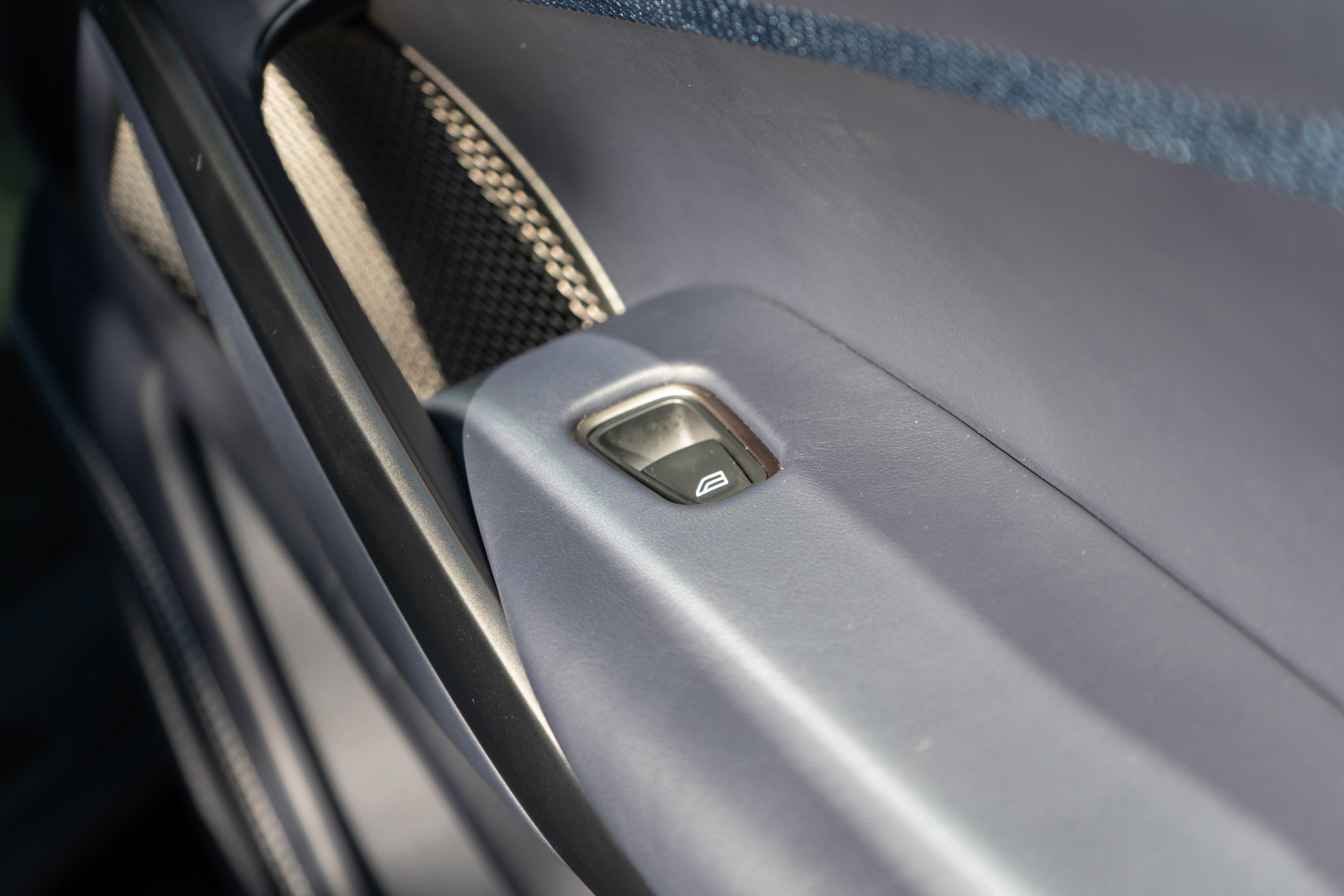 2025 Aston Martin DBX 707