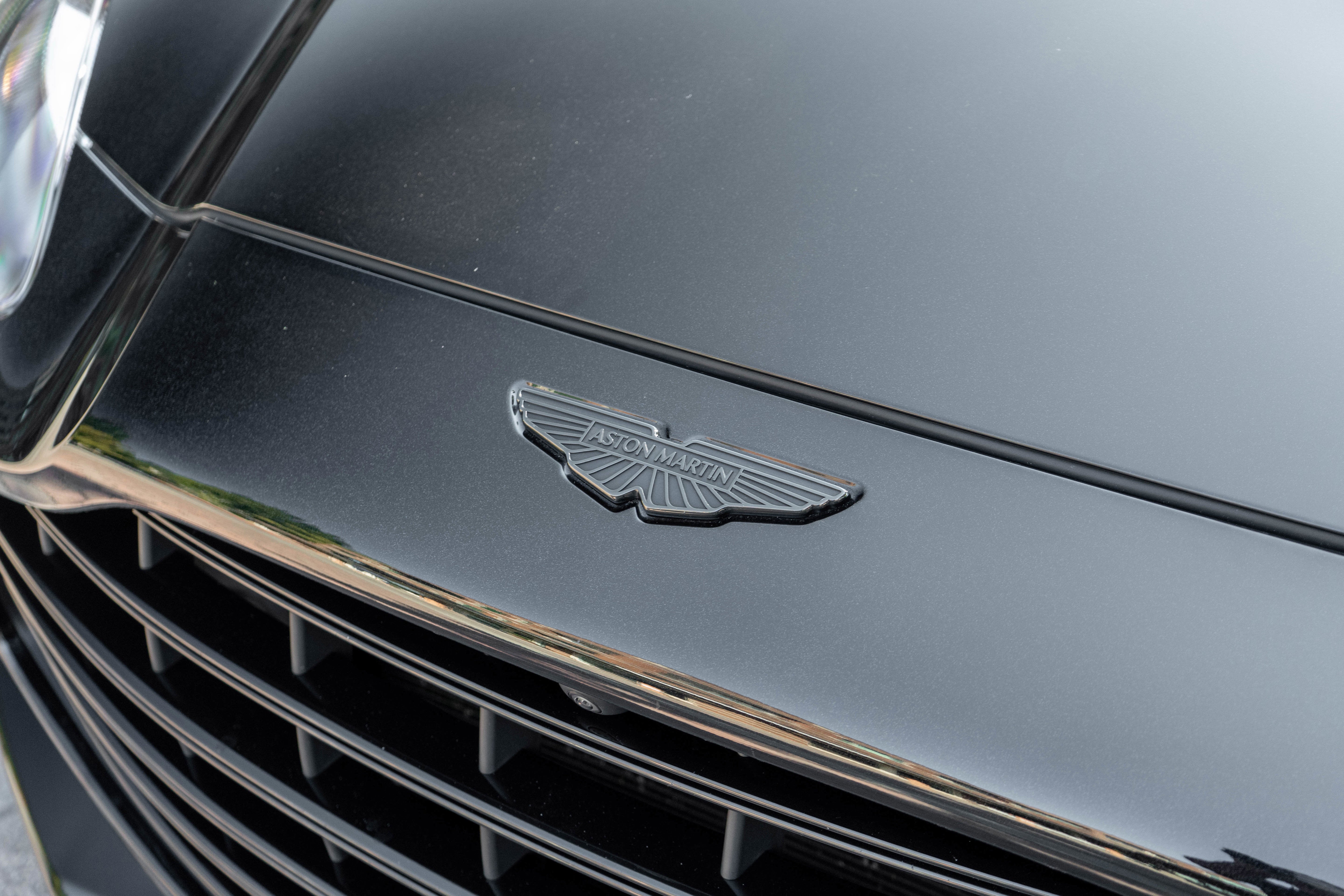 2025 Aston Martin DBX 707