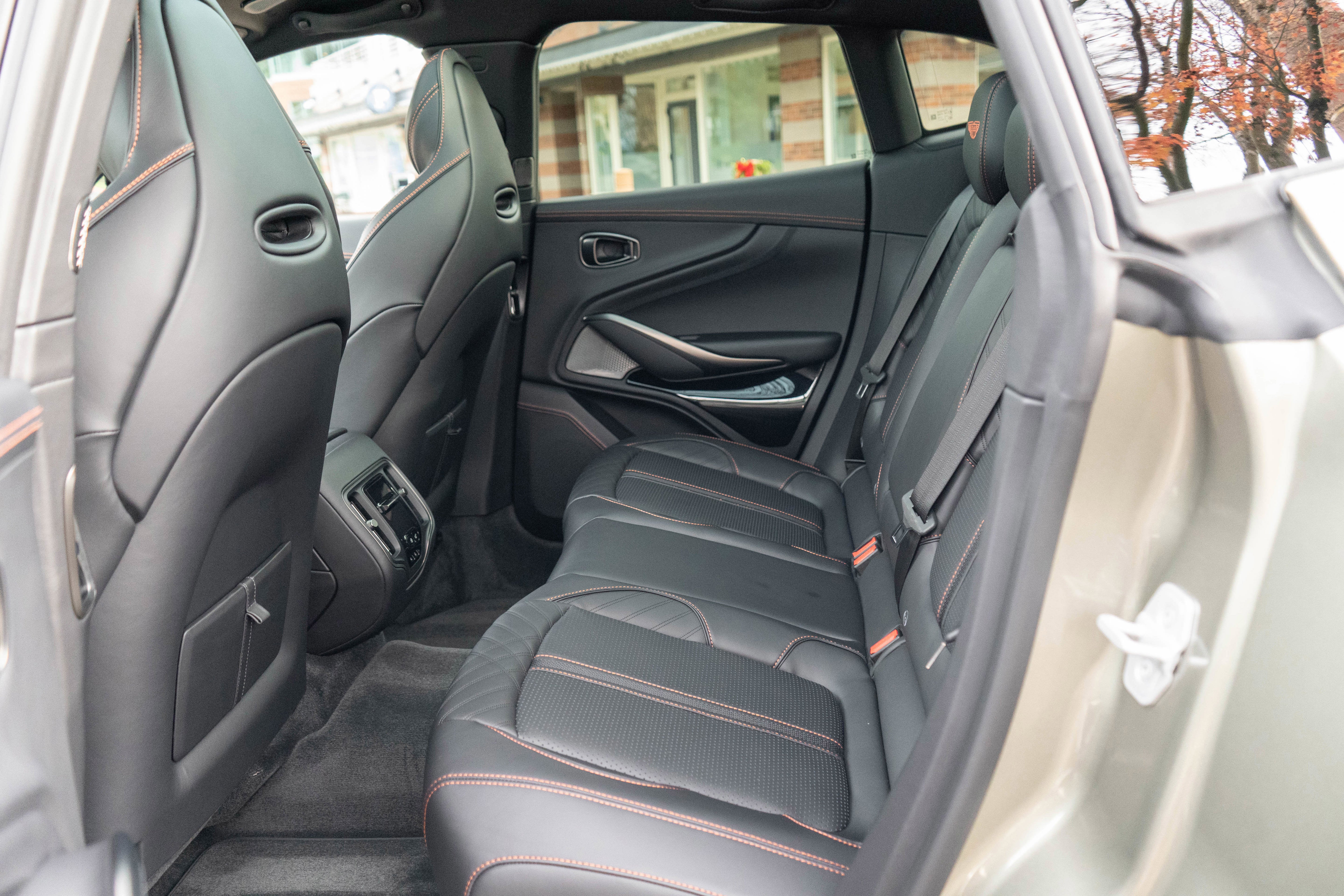 2026 Aston Martin DBX 707