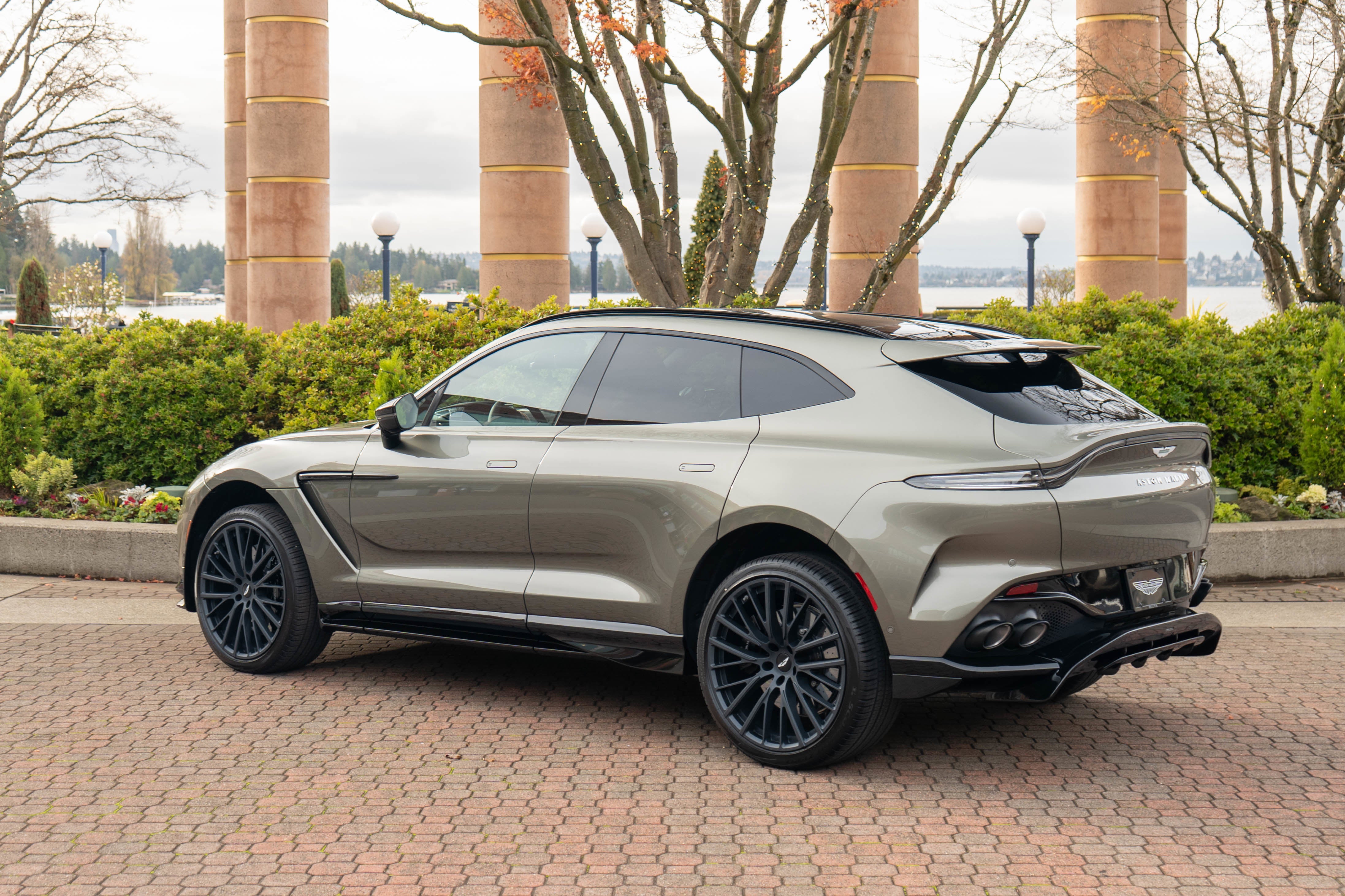 2026 Aston Martin DBX 707
