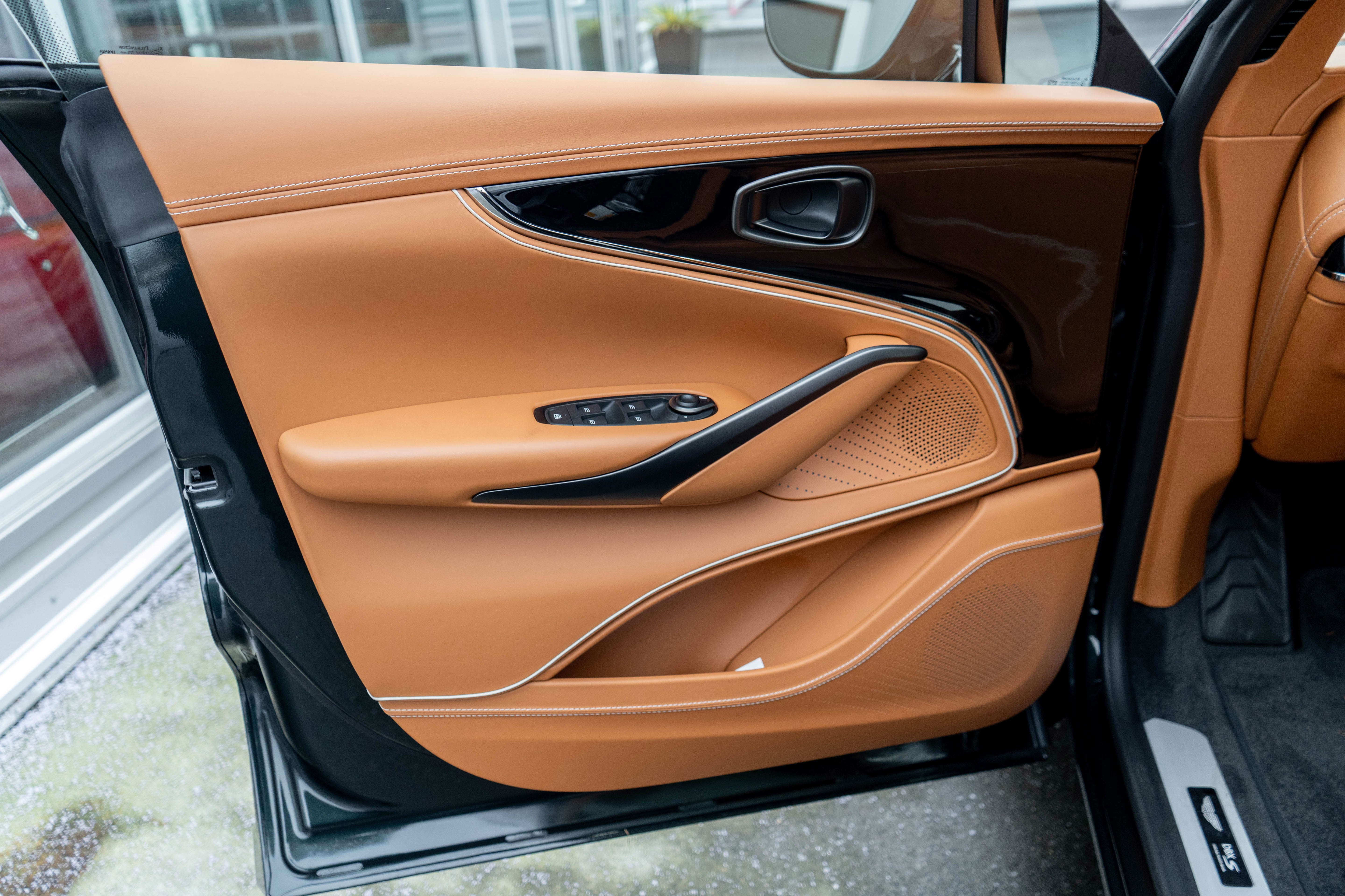 2026 Aston Martin DBX S