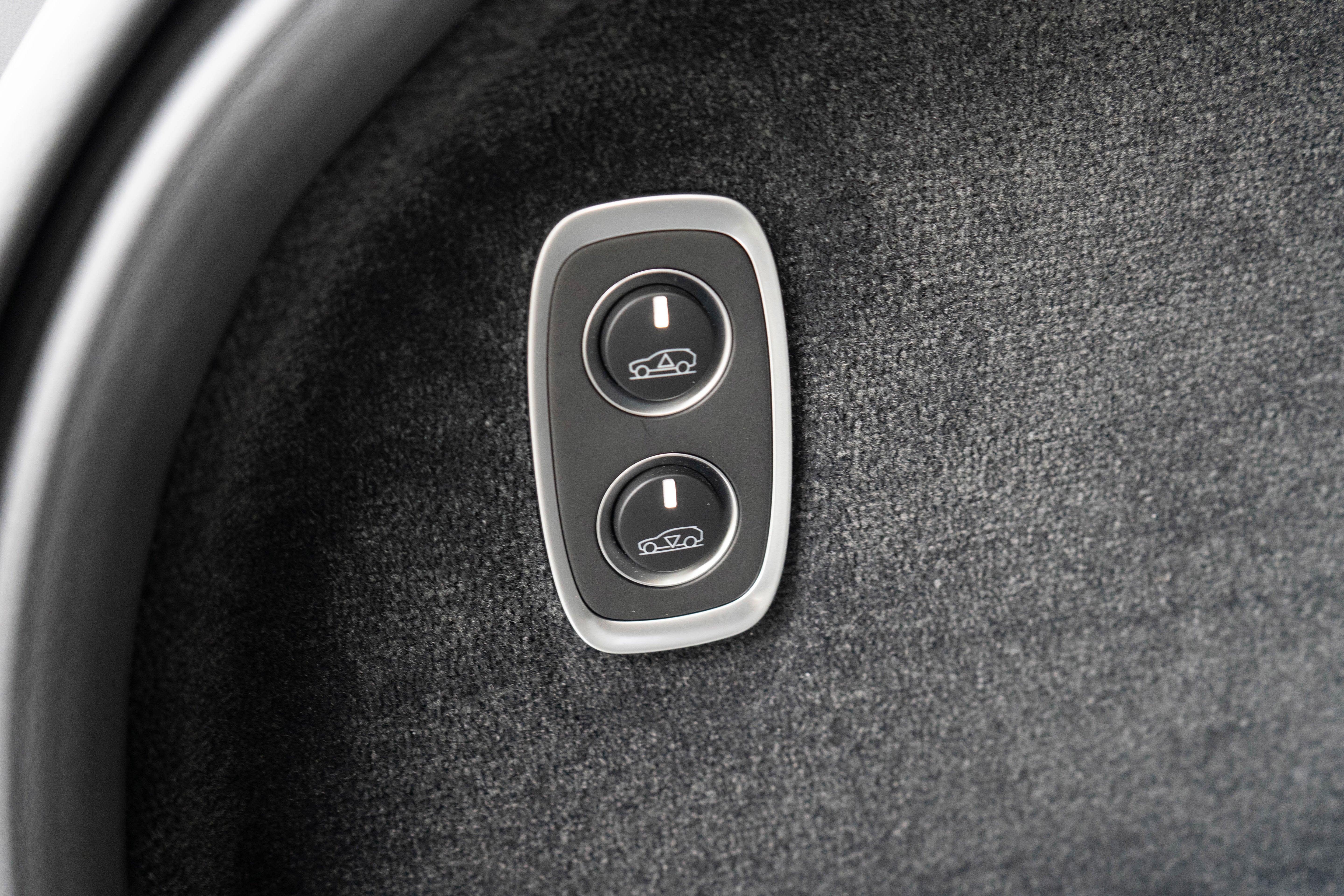 2026 Aston Martin DBX S